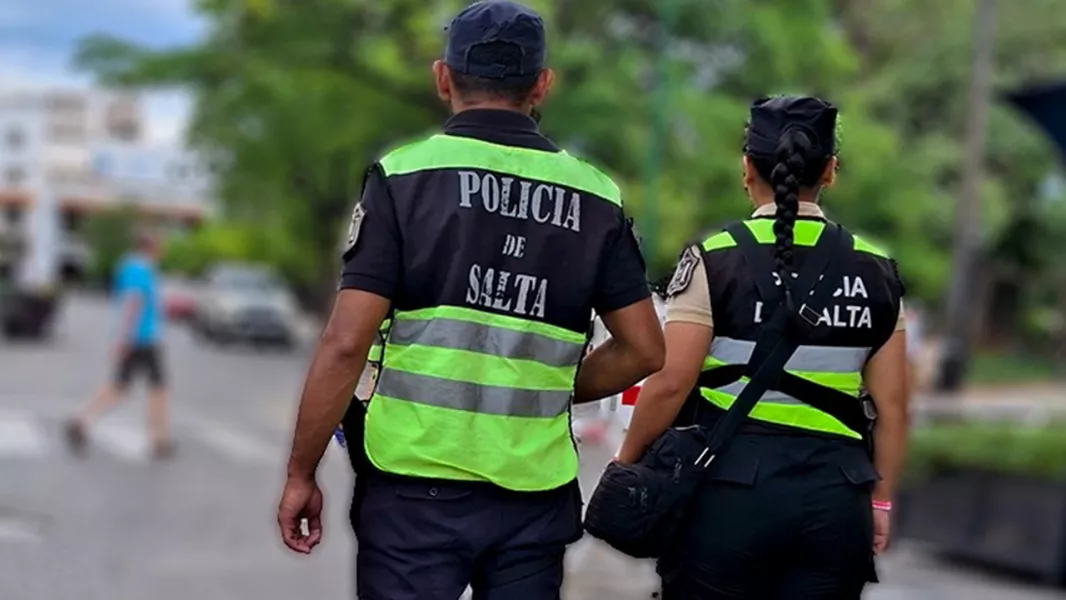 Escándalo en la Policía de Salta: investigan una red interna de venta de traslados y extorsión